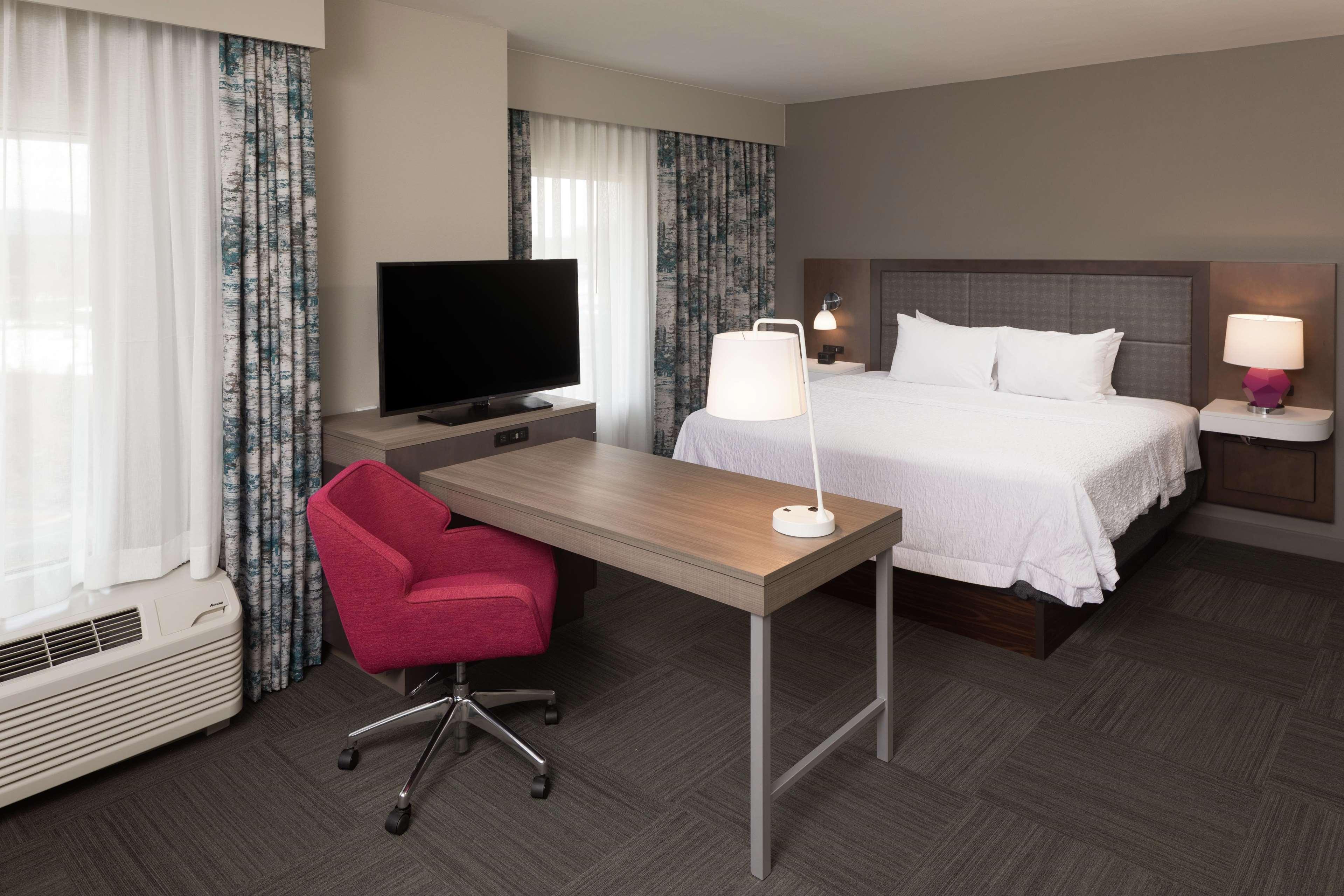Hampton Inn & Suites Asheville Biltmore Area Bagian luar foto