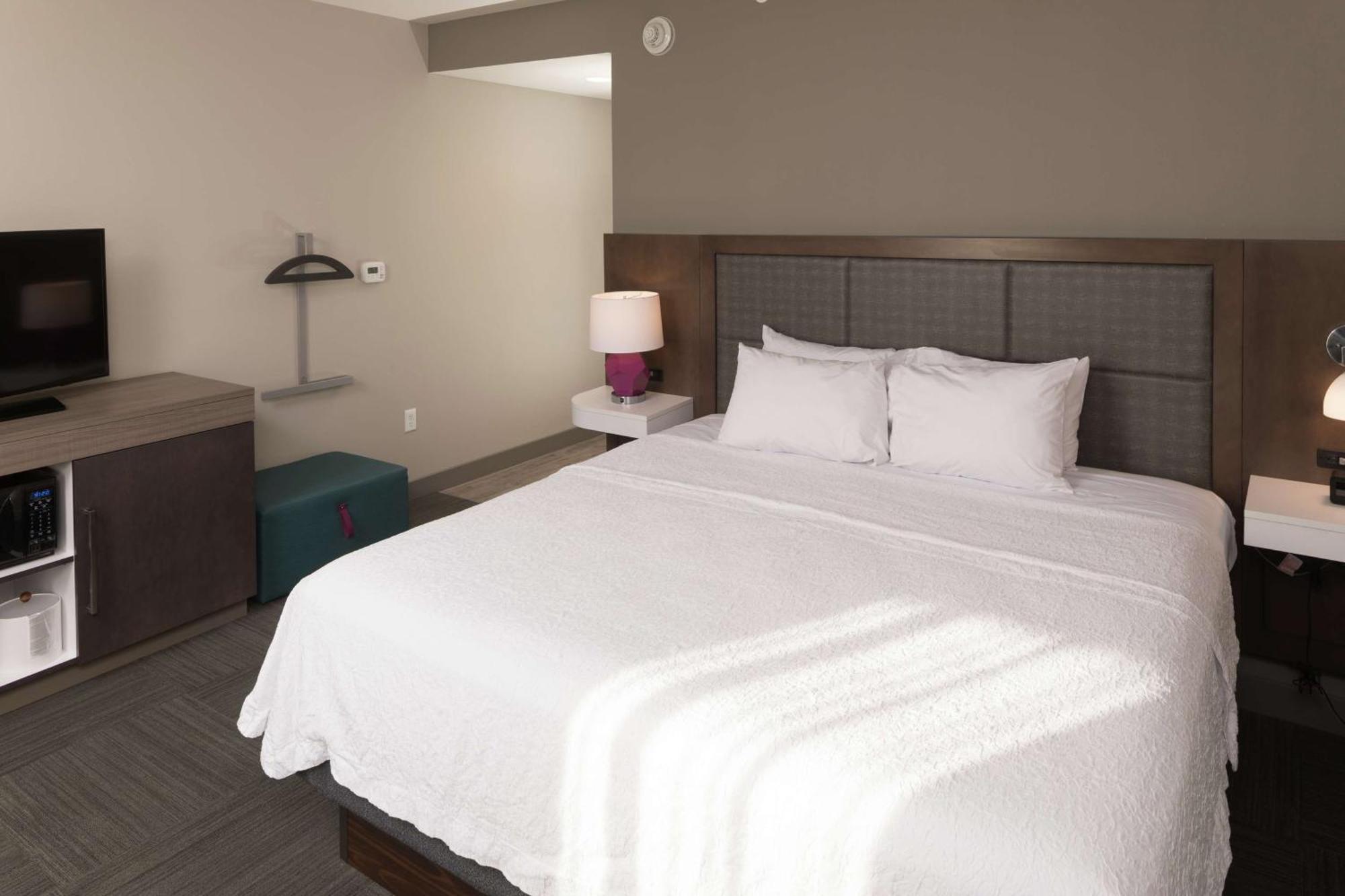 Hampton Inn & Suites Asheville Biltmore Area Bagian luar foto